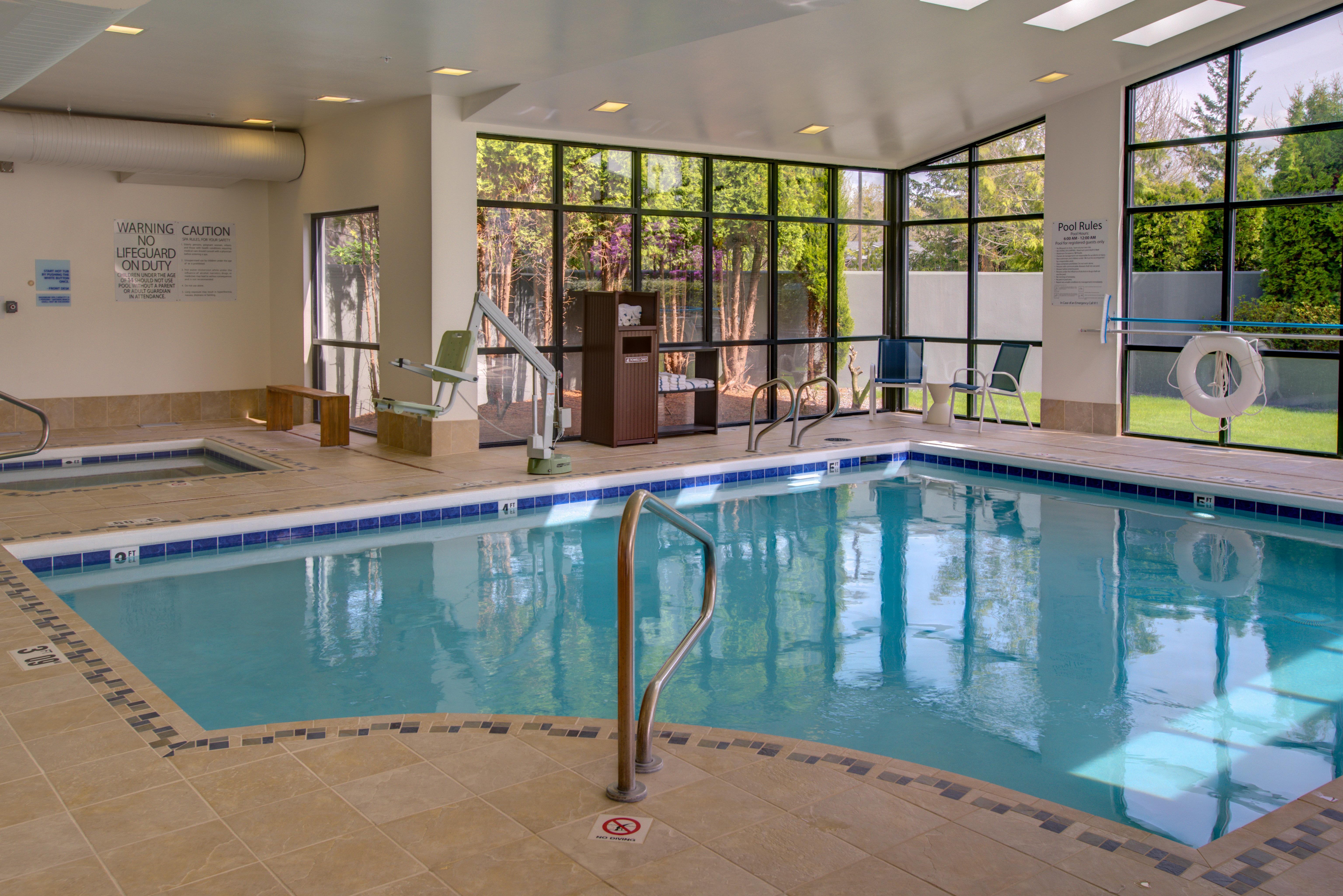 Holiday Inn Express Bellingham By Ihg Exterior photo